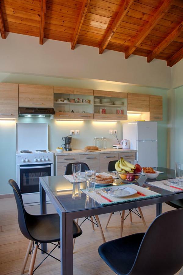 Modern Eco Friendly Villa Close To Town Pélekasz Kültér fotó