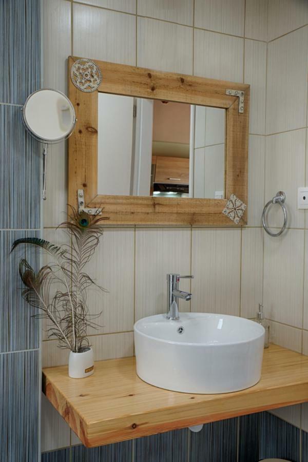 Modern Eco Friendly Villa Close To Town Pélekasz Kültér fotó