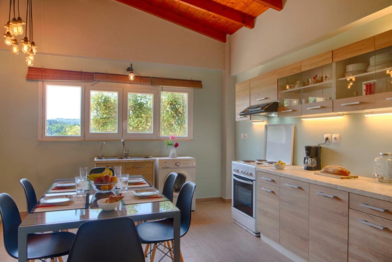 Modern Eco Friendly Villa Close To Town Pélekasz Kültér fotó